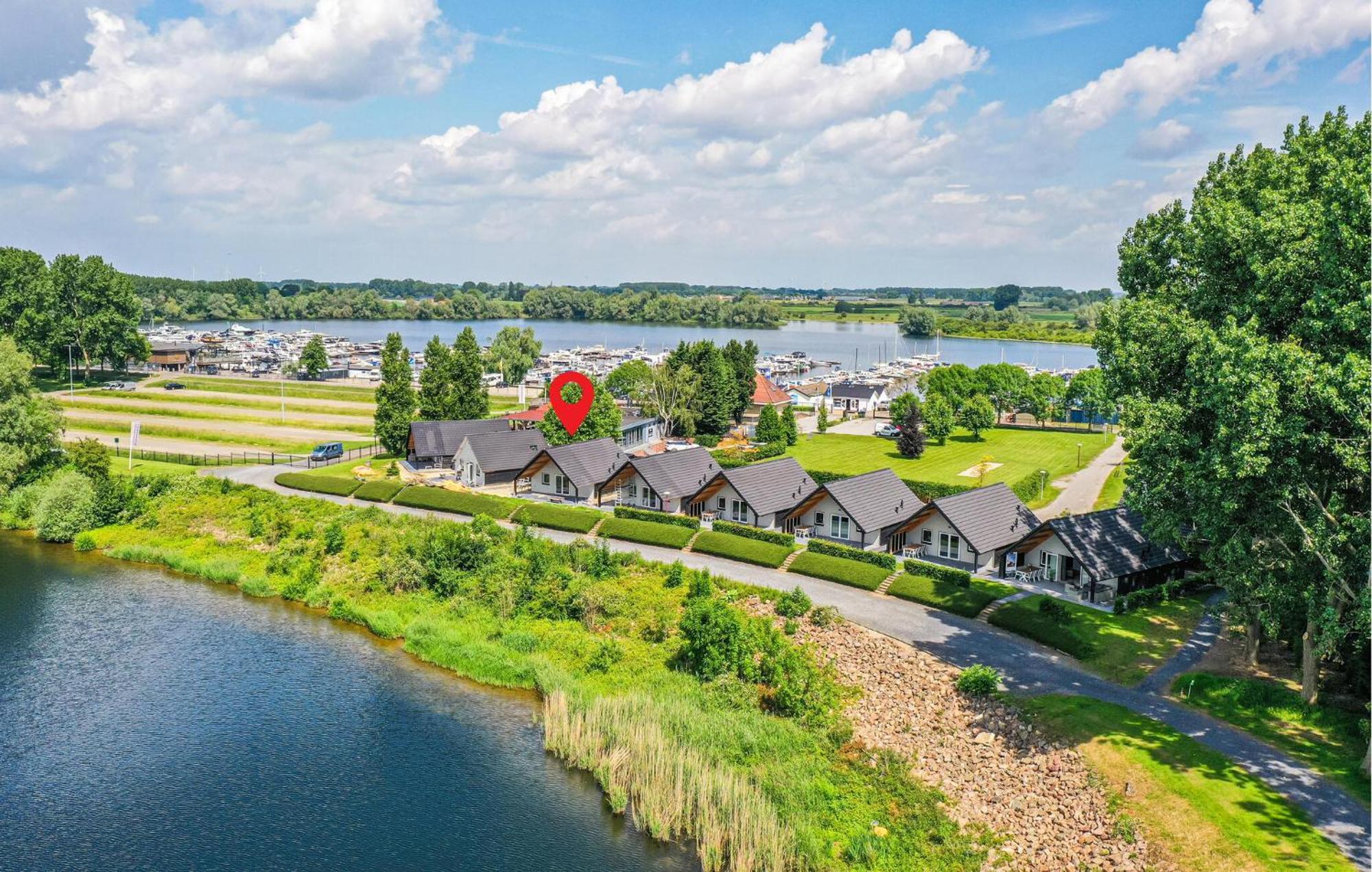 3 Bedroom Gorgeous Home In Kerkdriel Luaran gambar